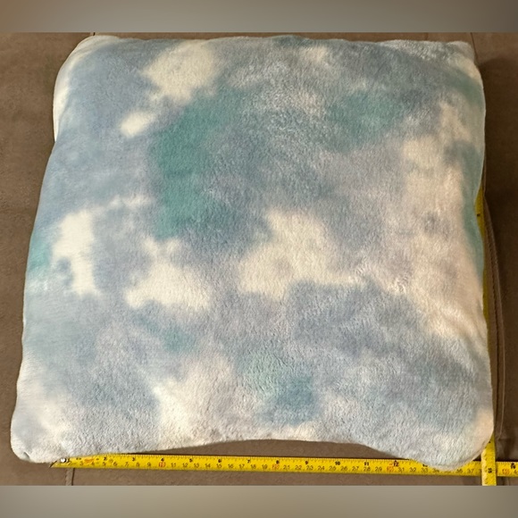 The Big One Printed Plush 2-pack Accent Throw Pillow Set Blue Marble Tie Dye 16” - Picture 11 of 15